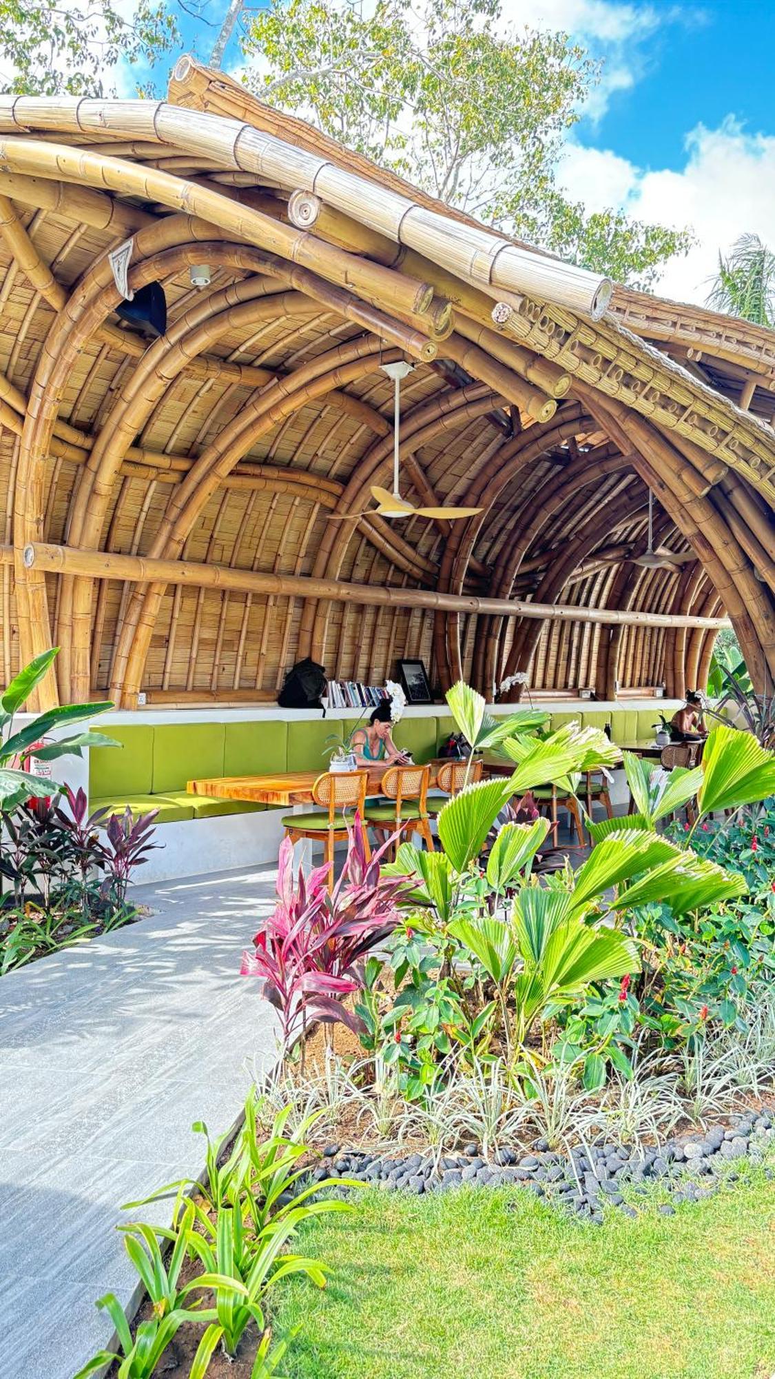 Mantra Wellness Center Hotell Uluwatu Exteriör bild